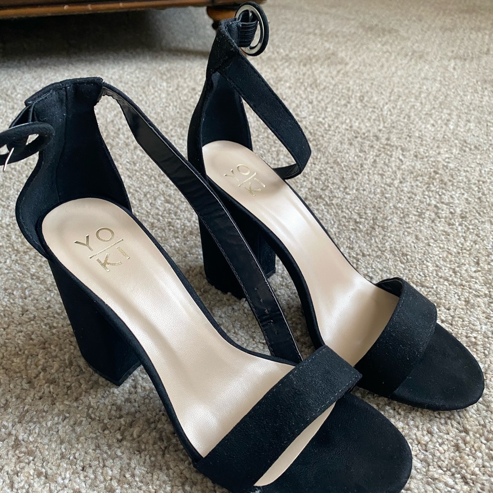 New Yoki Black Strappy Heels